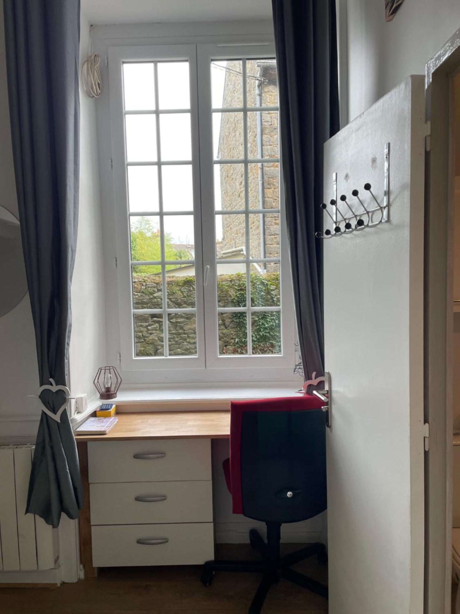 Charmant Appartement T2 Plein Centre Ville Сен-Брук Екстериор снимка