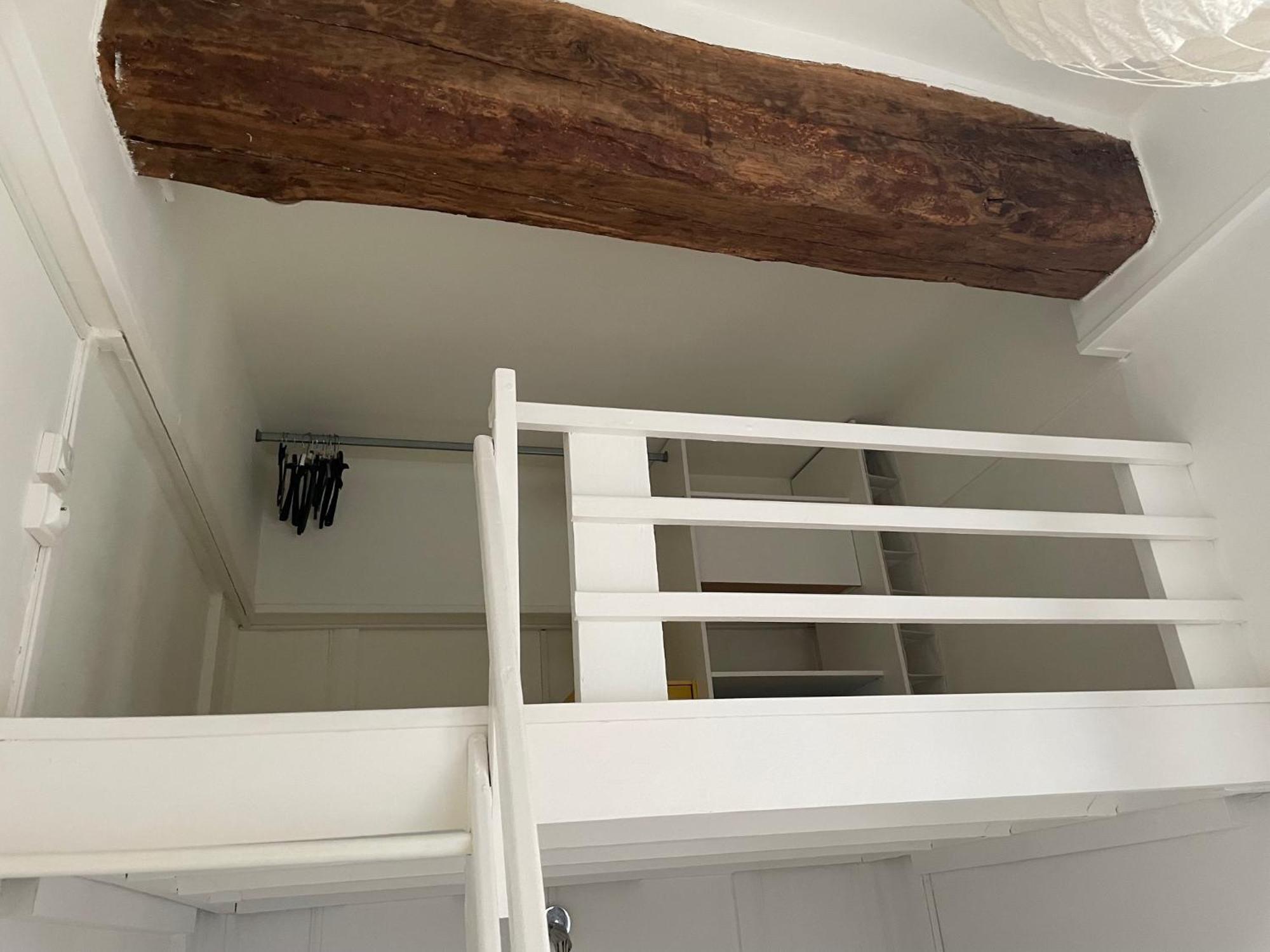Charmant Appartement T2 Plein Centre Ville Сен-Брук Екстериор снимка